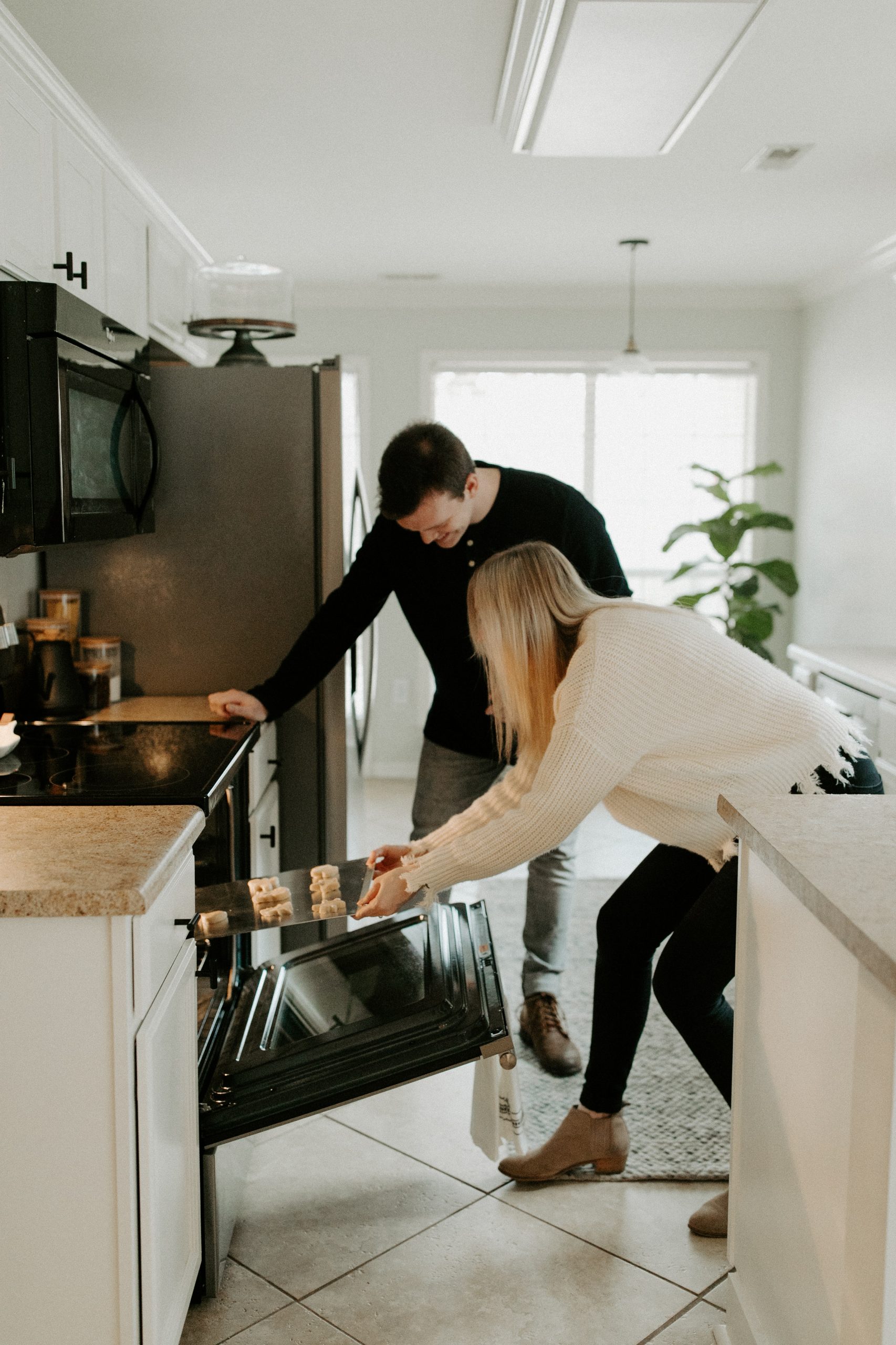 hannah-busing-5we-PtvuCyE-unsplash-scaled