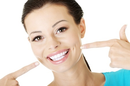 smiling-woman-teeth